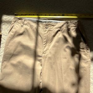 Women’s Gap Khakis